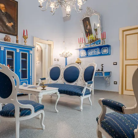 Hotel The Crown Palace - *