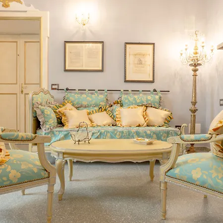 The Crown Palace - * Gallipoli