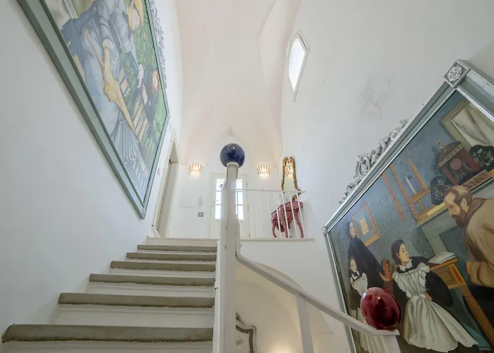 Otel The Crown Palace - *