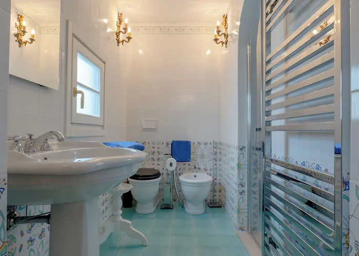 The Crown Palace - Gallipoli